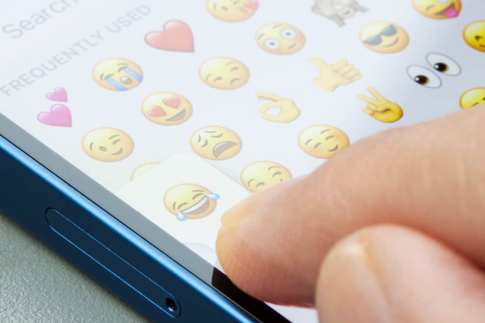 How to Change Emoji Color on Android 