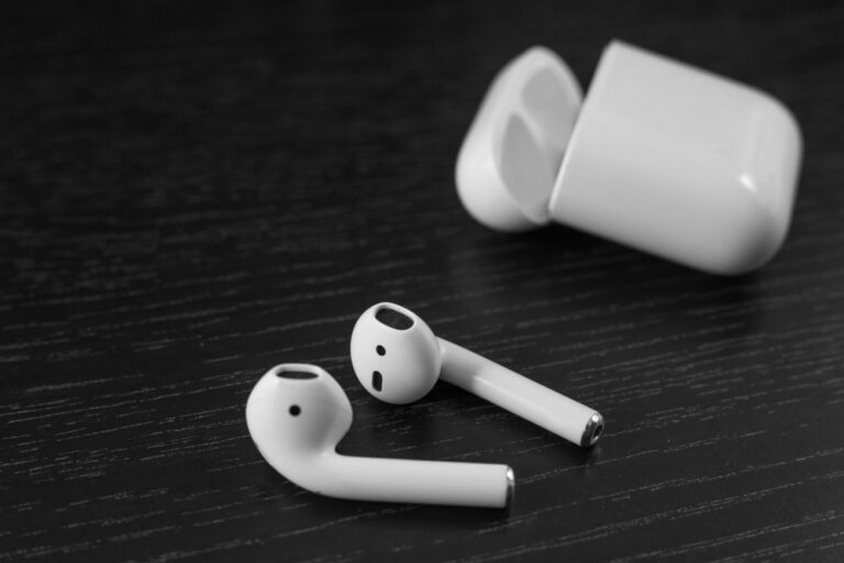 how-to-tell-what-generation-airpods-i-have-3-methods-devicetests