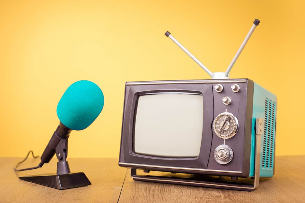How To Connect Microphone To TV 5 Easy Methods DeviceTests