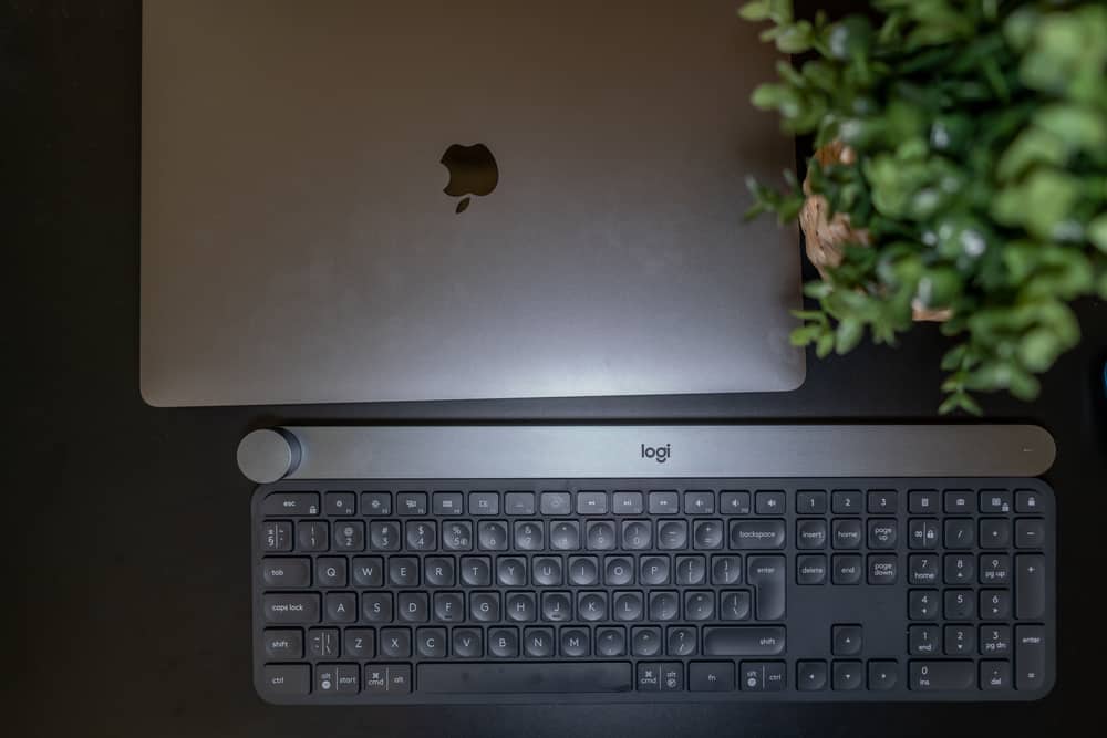Macbook And Bluetooth Keyboard