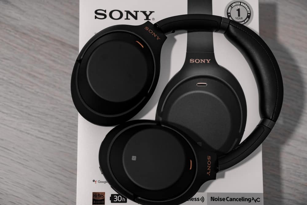 Connect sony best sale headphones to mac