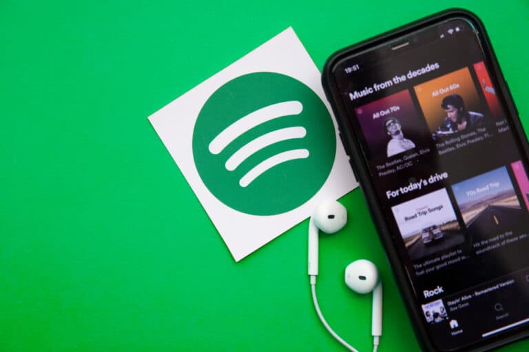 How To Mark a Playlist for Offline Sync on Spotify | DeviceTests