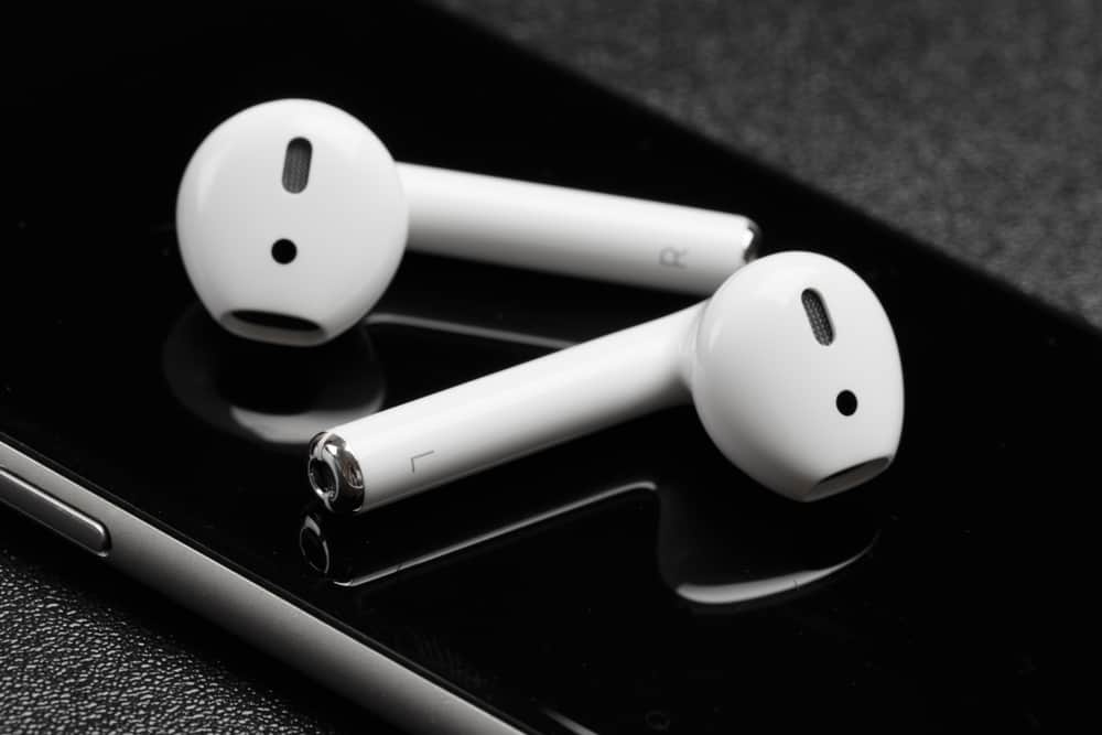 How to connect discount airpods to surface book