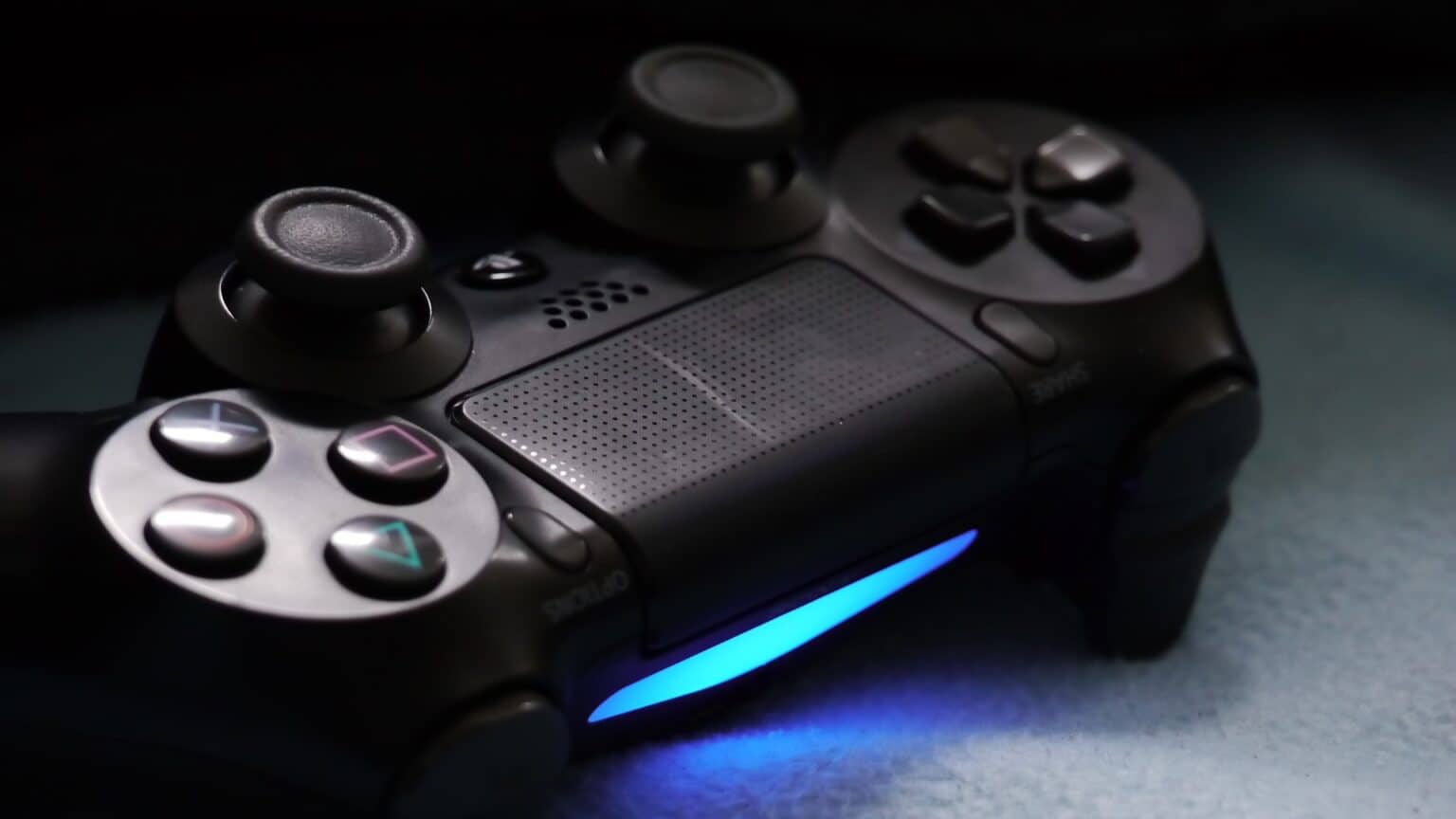 How To Clean PS4 Controller Sticks Guide) DeviceTests