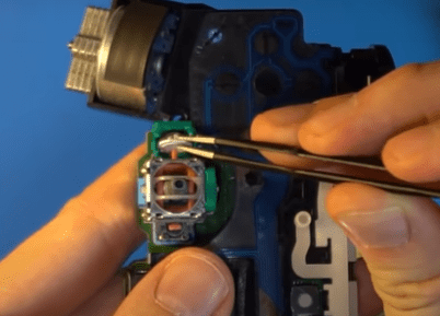 Dismantling a PS controller