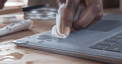 cleaning surface laptop keyboard