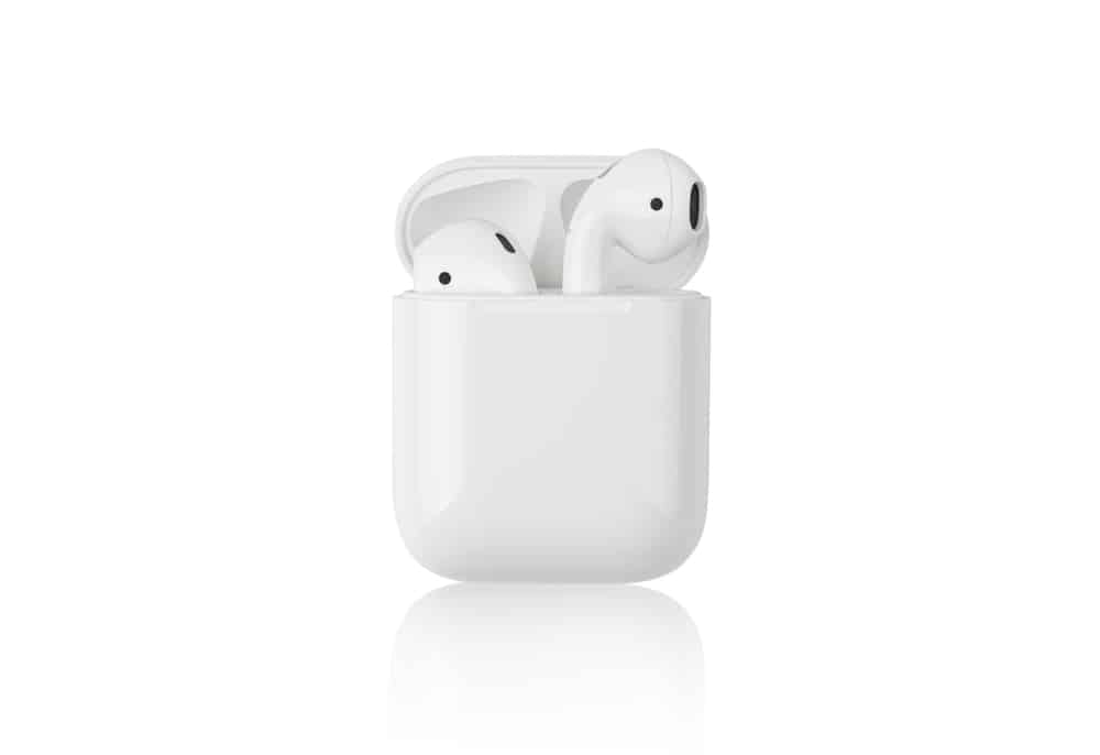 Airpods в футляре