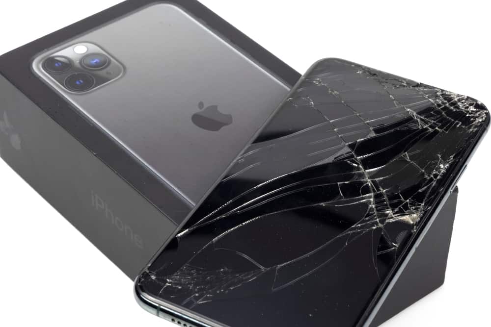 Iphone With Cracked Screen