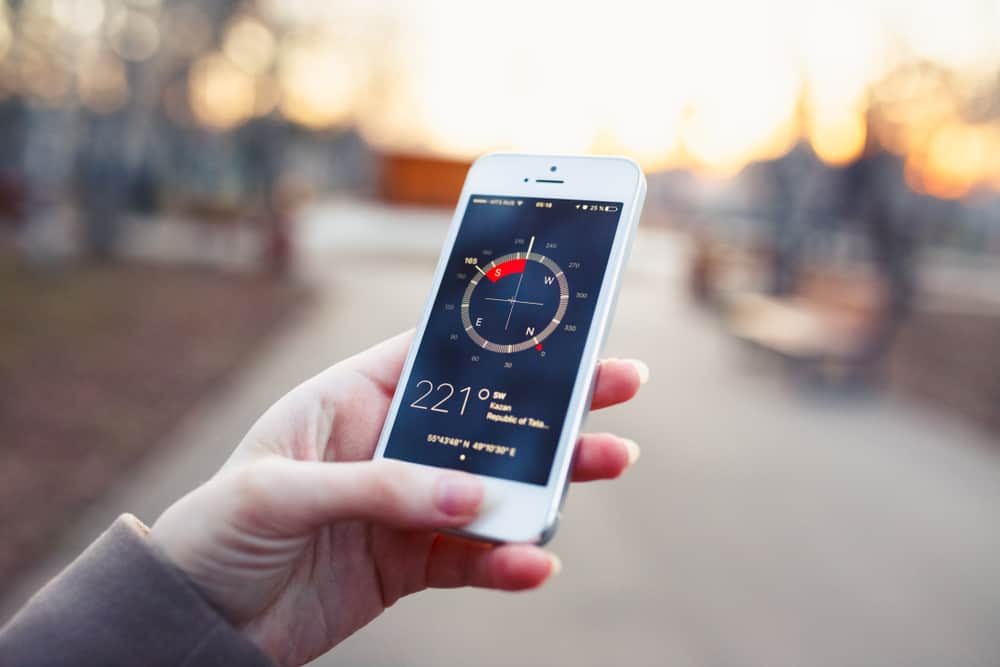 How To Calibrate the iPhone Compass (Step-by-Step Guide) | DeviceTests