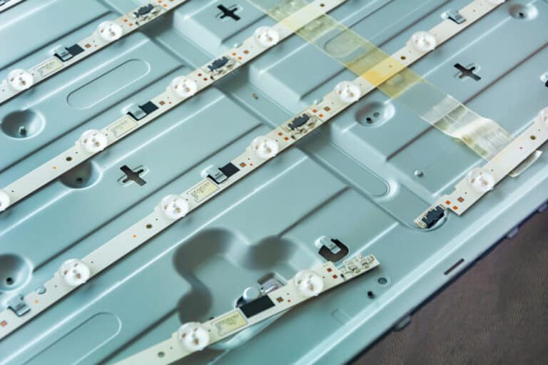 How To Connect Microphone To TV [5 Easy Methods] DeviceTests