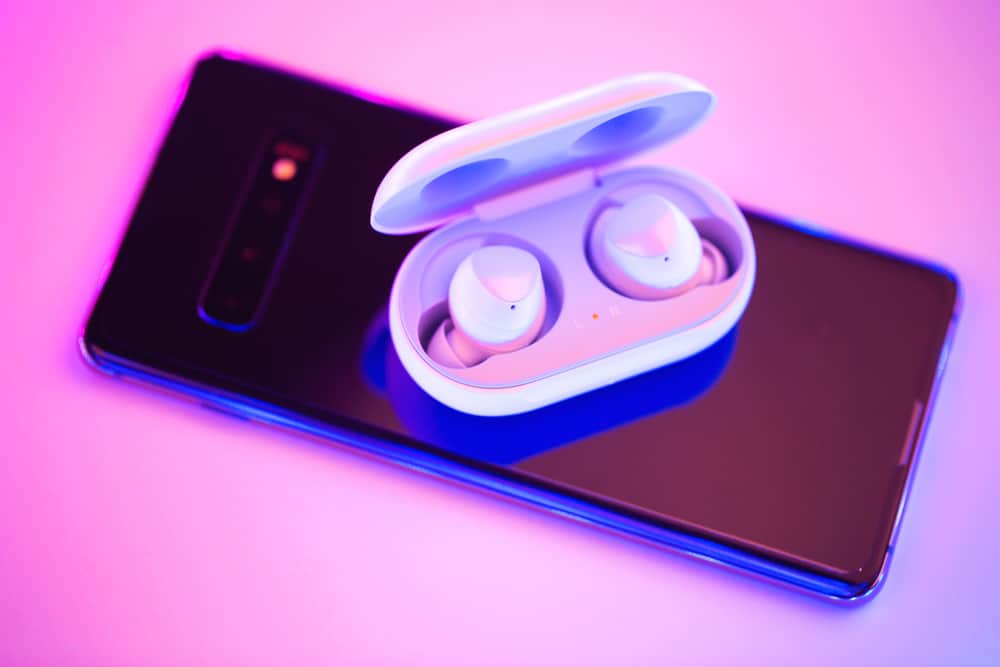 AKG Samsung Galaxy S10 Earbuds review - SoundGuys