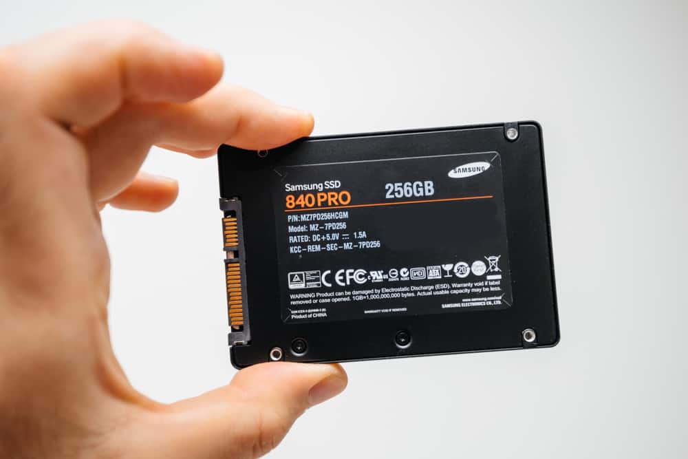 SSD-накопитель на 256 ГБ