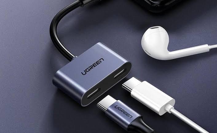 Connect two headphones online to laptop