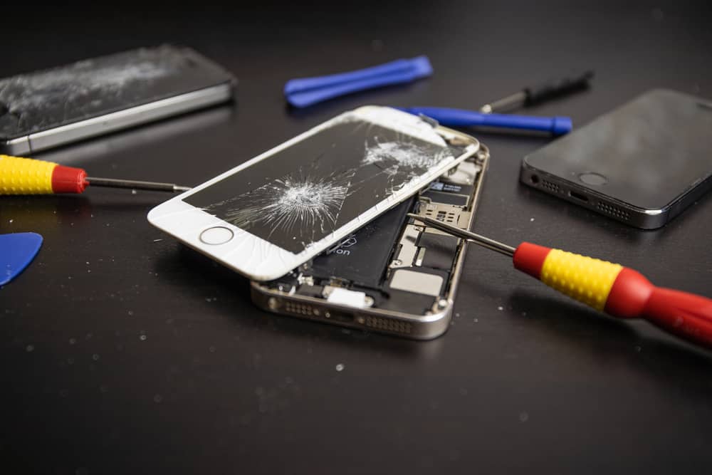 How Much Does Staples Charge To Fix An IPhone Screen DeviceTests
