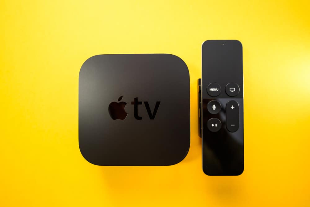 Apple TV Box и пульт дистанционного управления